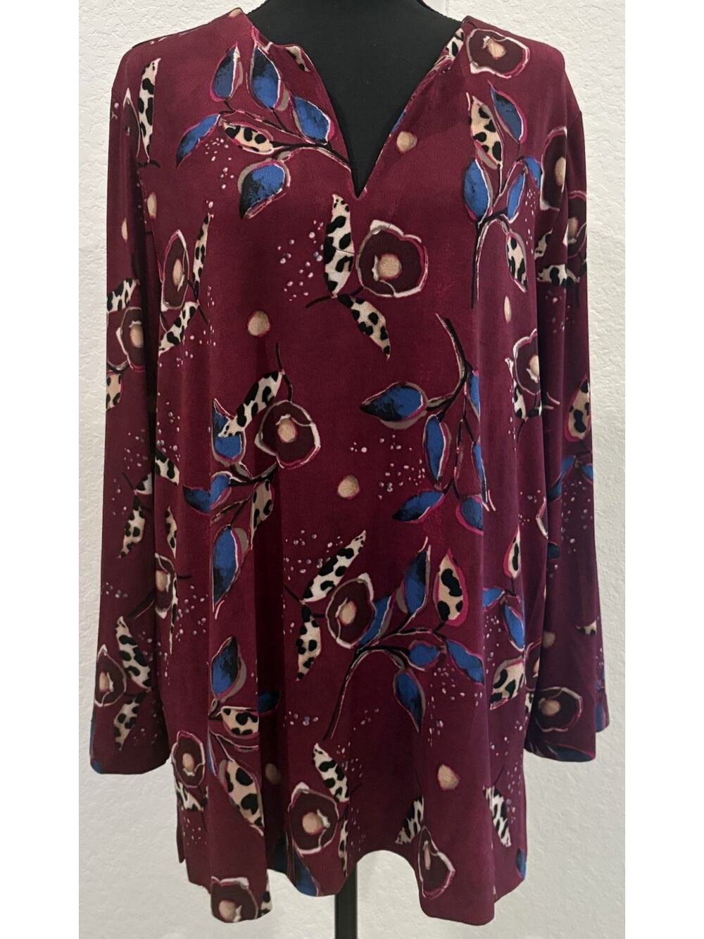 Chico’s Slinky Colorful Floral Long Sleeve Top Size 3 (XL)